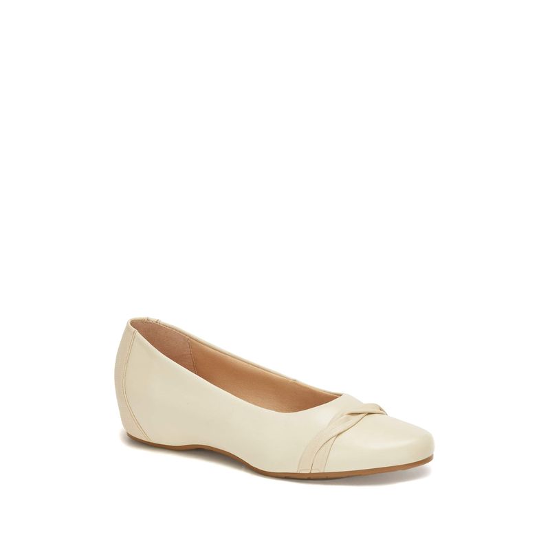 flat-andrea-mujer-53373