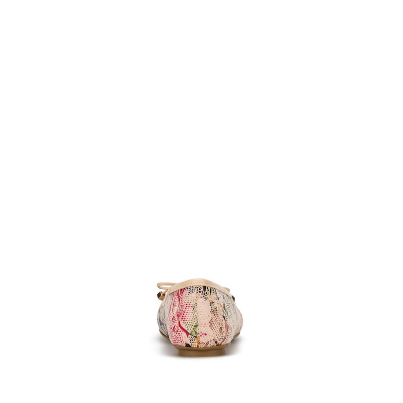 flat-andrea-mujer-13377