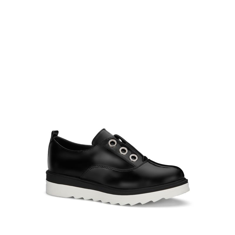 flat-andrea-mujer-3248