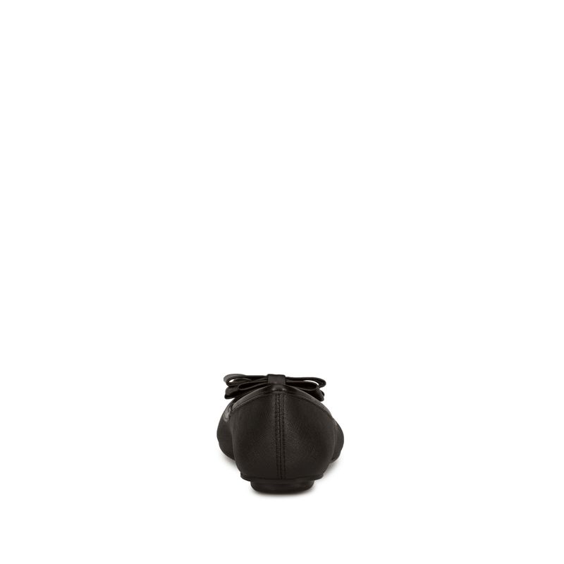 flat-andrea-mujer-5552