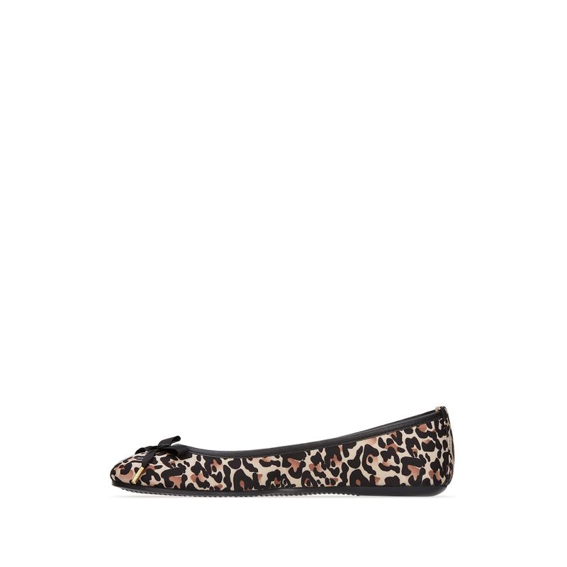 flat-andrea-mujer-5586