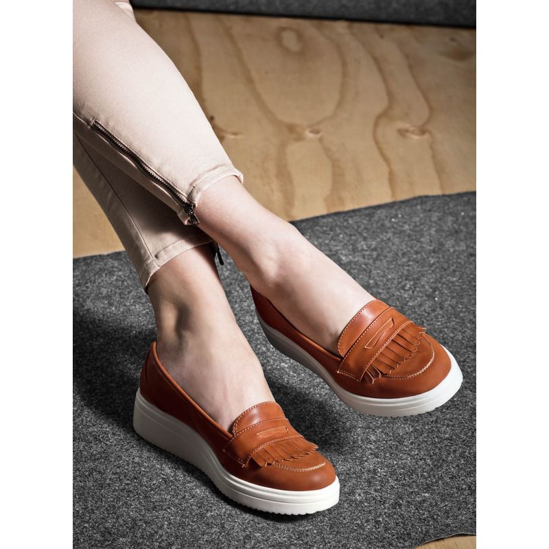 flat-andrea-mujer-10220