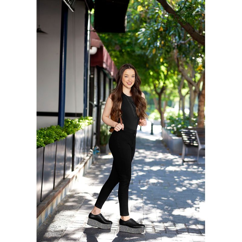 flat-andrea-mujer-34725