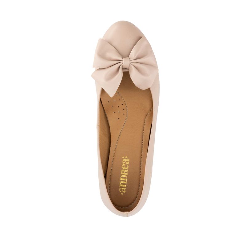 flat-andrea-mujer-87792
