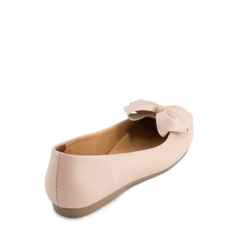 flat-andrea-mujer-87792