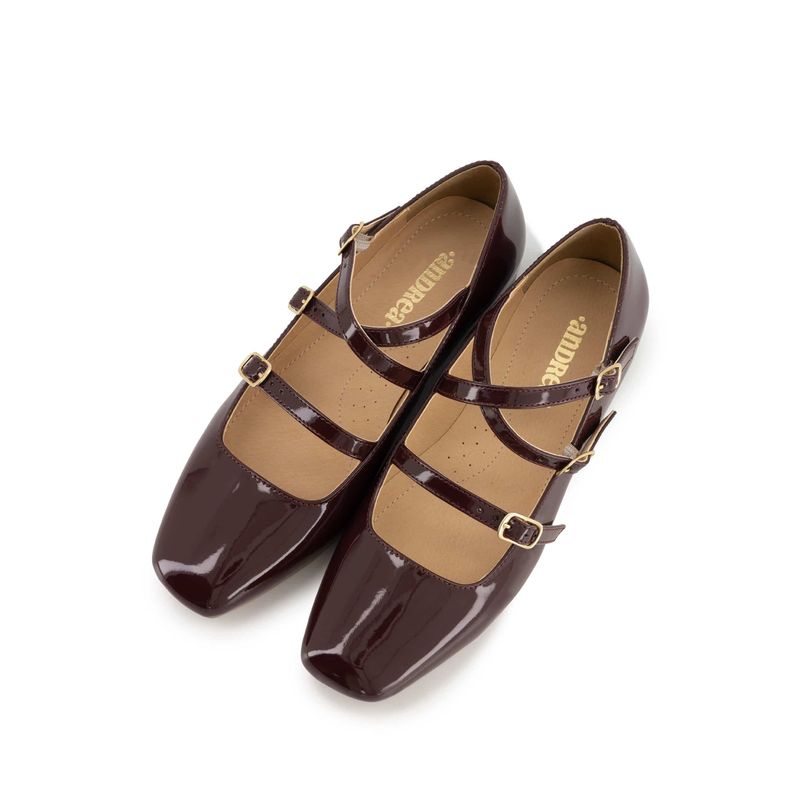 flat-andrea-mujer-89224