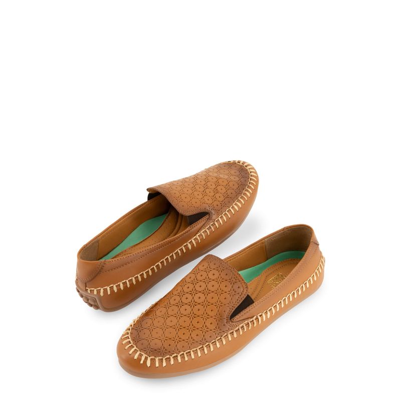 flat-andrea-mujer-94763